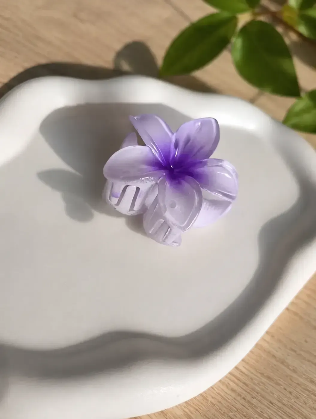 Lavender flowery Hairclaw