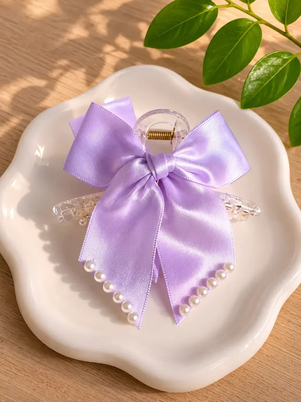 Lavender Bow shaped Hairclaw