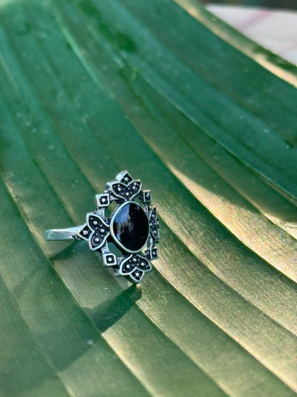 Black onyx bloom Ring