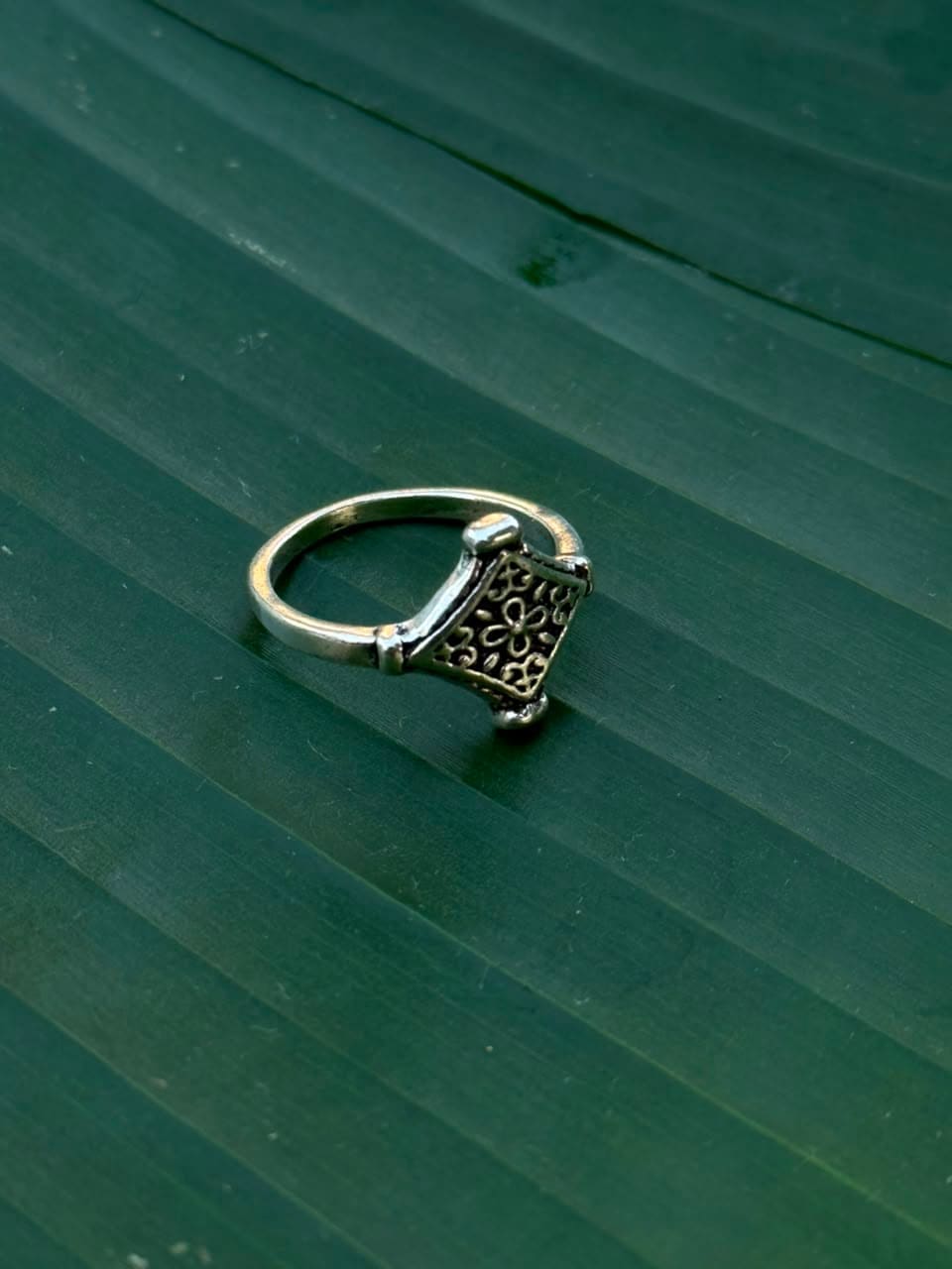 Royal filigree Ring